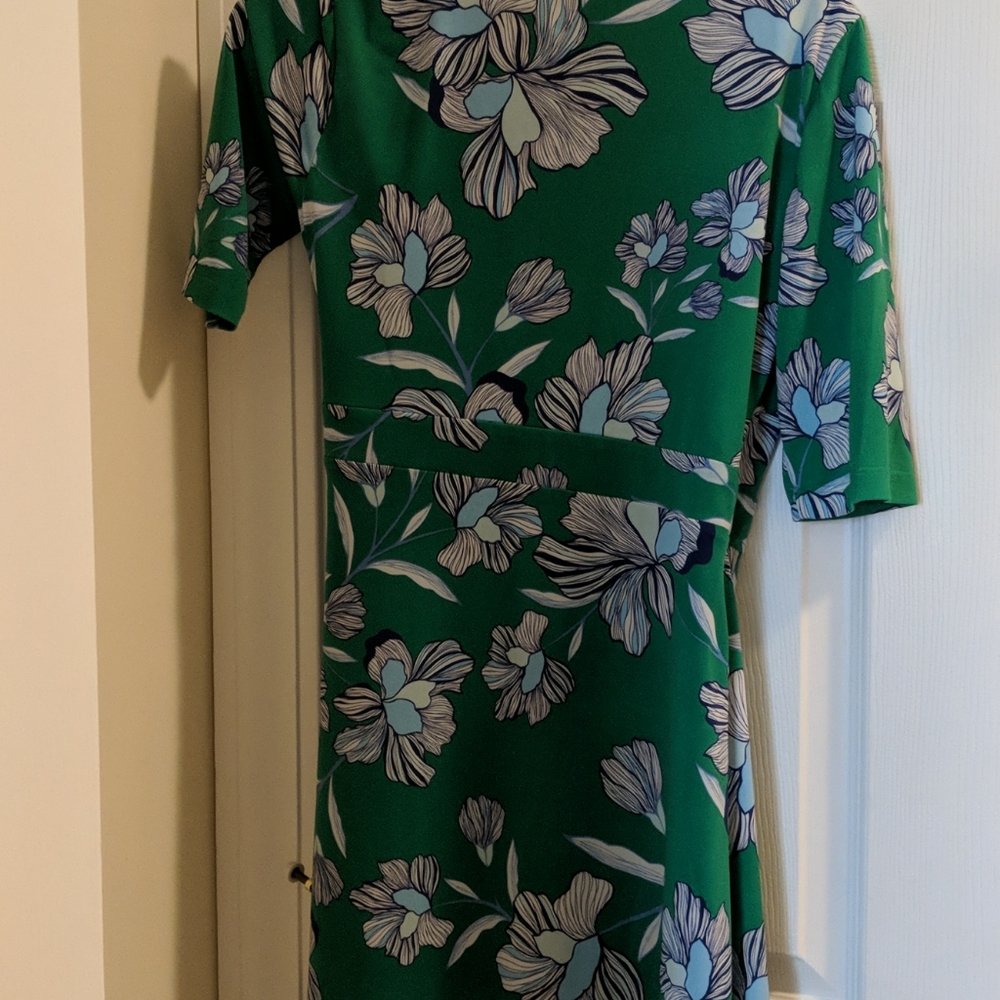 Dress - Picture 3 of 5